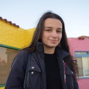 Meet your Posher, Romella